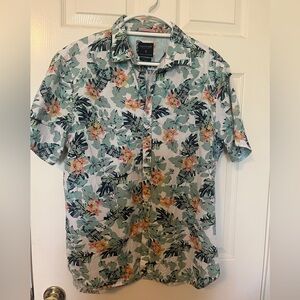 Men's short sleeve flowered shirt, size XL Slim Fit